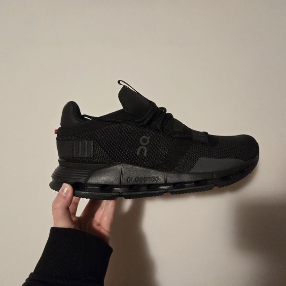 On Cloudnova Black/Eclipse Shoes - Picture 2 of 6